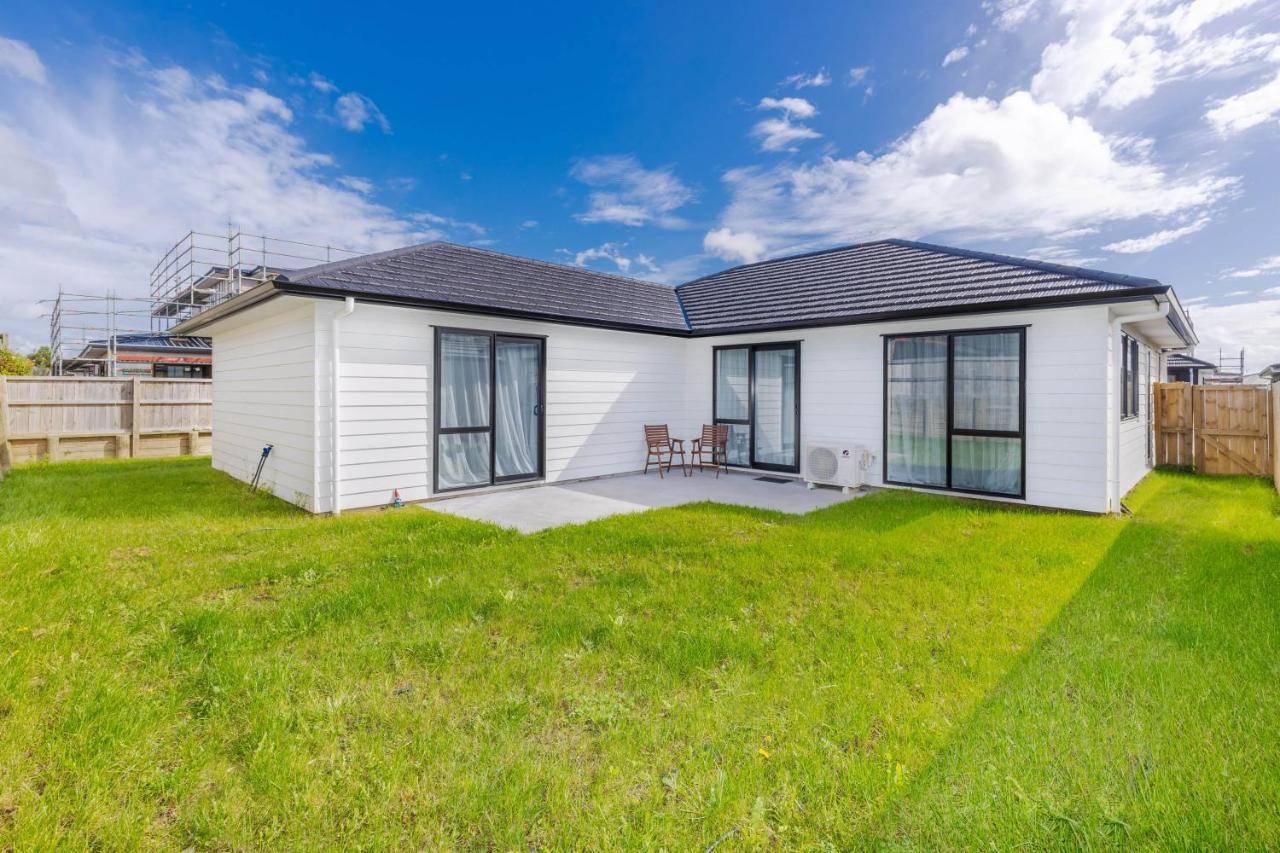 Stay In Newly Built House Hamilton Exterior foto